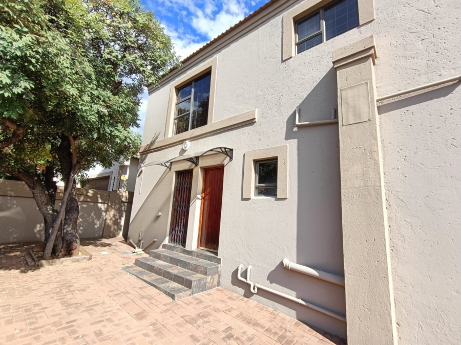 4 Bedroom Property for Sale in Boschdal North West